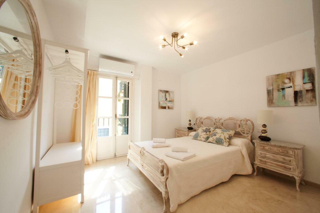 Casa Volare- Estilo Y Relax En Pleno Casco Antiguo Apartman Málaga Kültér fotó